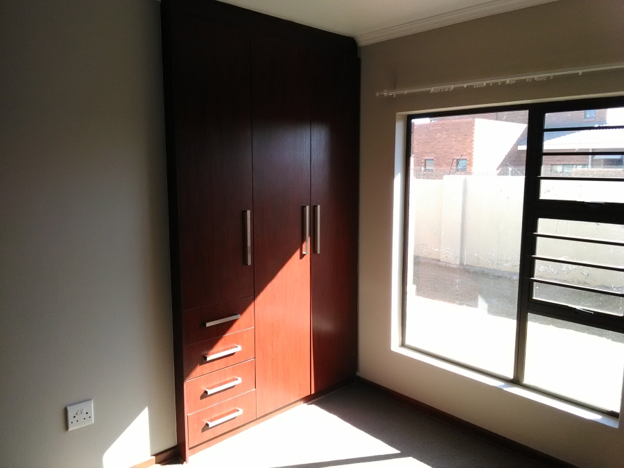 To Let 3 Bedroom Property for Rent in Hillside Free State